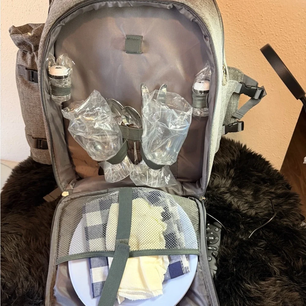 Gray and Brown picnick Backpack